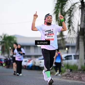Runner Photo 7900697