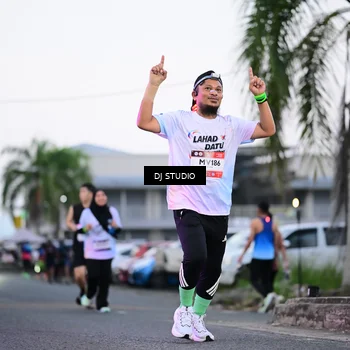Runner Photo 7900698