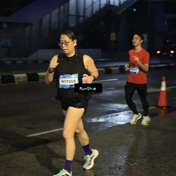Runner Photo 7900700