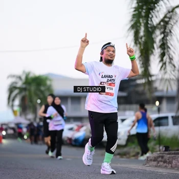 Runner Photo 7900708