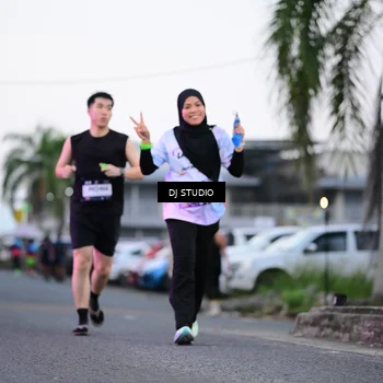 Runner Photo 7900740