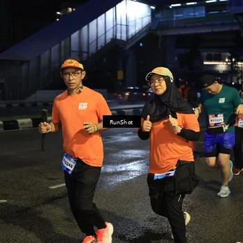Runner Photo 7900753