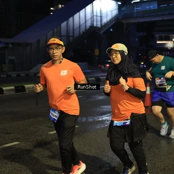 Runner Photo 7900758