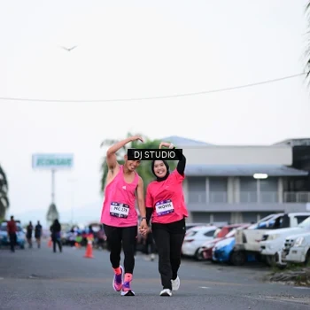 Runner Photo 7900777