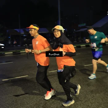 Runner Photo 7900789
