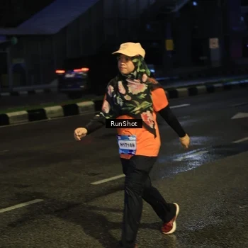 Runner Photo 7900816