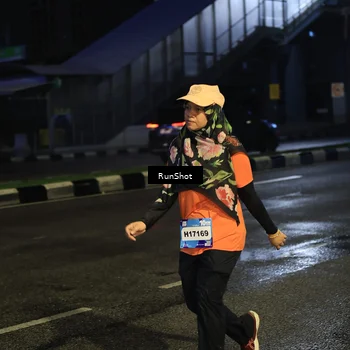 Runner Photo 7900819