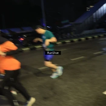 Runner Photo 7900842