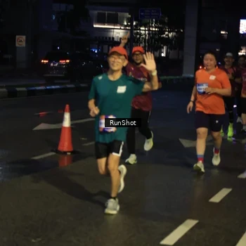 Runner Photo 7900845