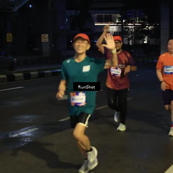 Runner Photo 7900856