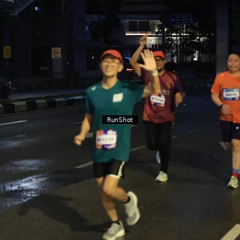 Runner Photo 7900857