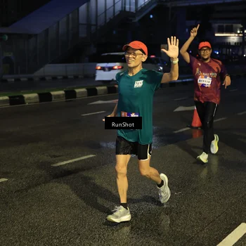 Runner Photo 7900870