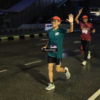 Runner Photo 7900873