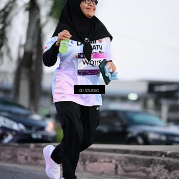 Runner Photo 7900885