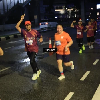 Runner Photo 7900895