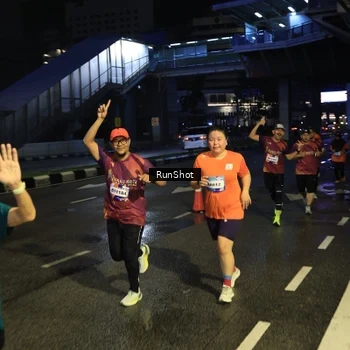 Runner Photo 7900898