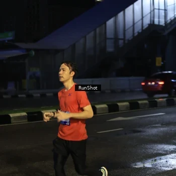 Runner Photo 7900948