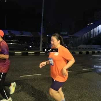 Runner Photo 7900950