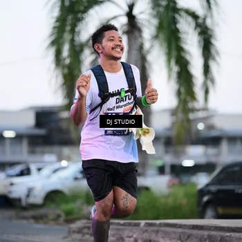 Runner Photo 7900969