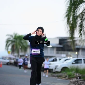 Runner Photo 7900977