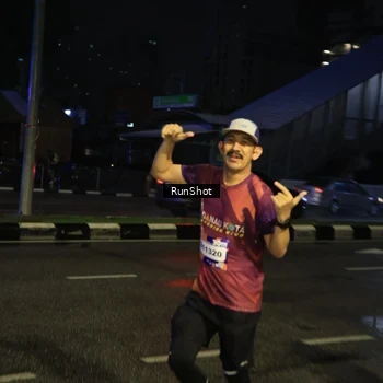 Runner Photo 7900980