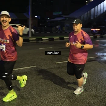 Runner Photo 7901002