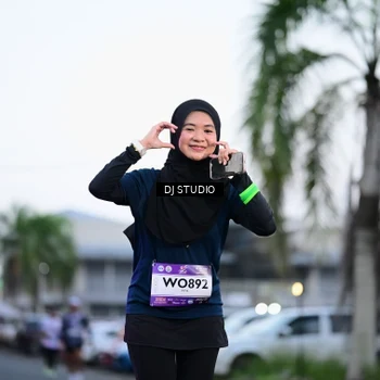 Runner Photo 7901010