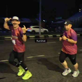 Runner Photo 7901024