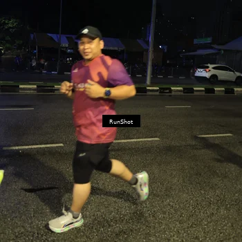 Runner Photo 7901028