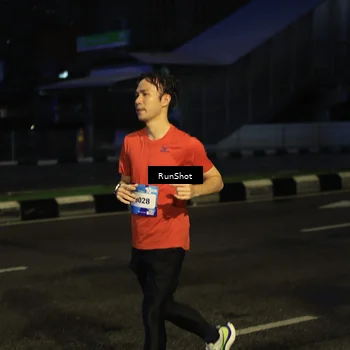 Runner Photo 7901058