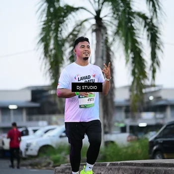 Runner Photo 7901113