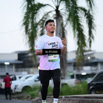 Runner Photo 7901115