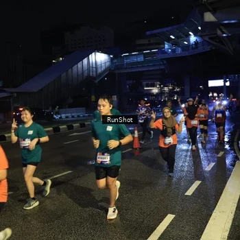 Runner Photo 7901309