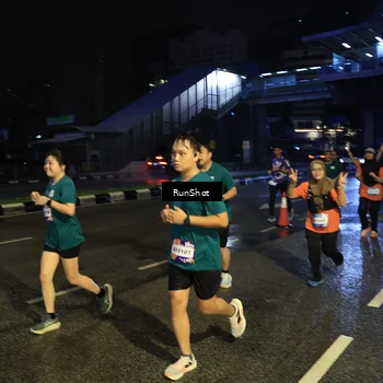 Runner Photo 7901312