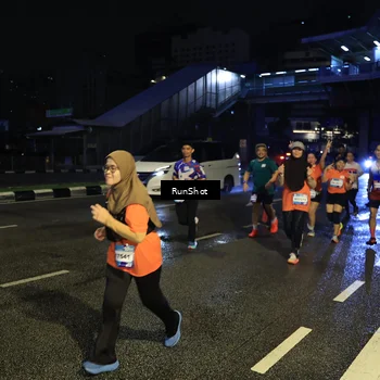 Runner Photo 7901360