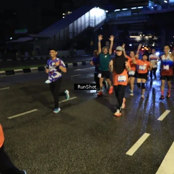 Runner Photo 7901392