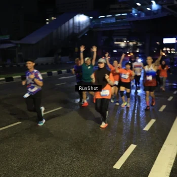 Runner Photo 7901396
