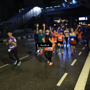 Runner Photo 7901400