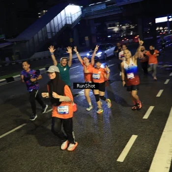 Runner Photo 7901417