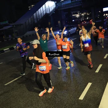 Runner Photo 7901421