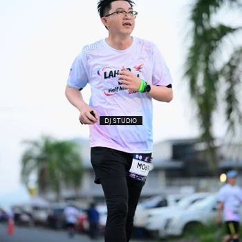 Runner Photo 7901422