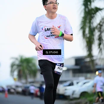 Runner Photo 7901428