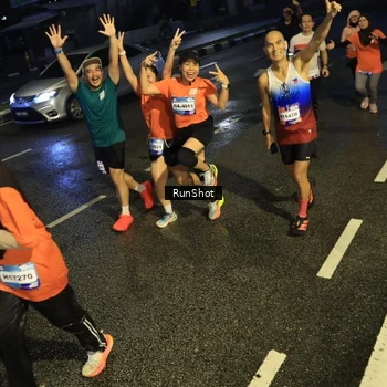 Runner Photo 7901463
