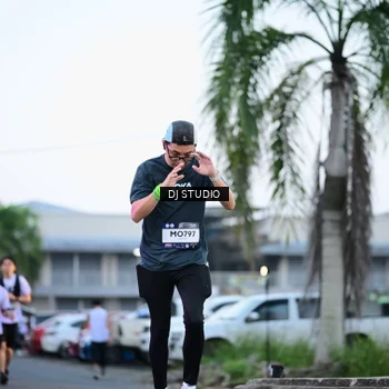 Runner Photo 7901467