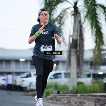 Runner Photo 7901471