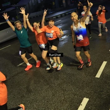 Runner Photo 7901473