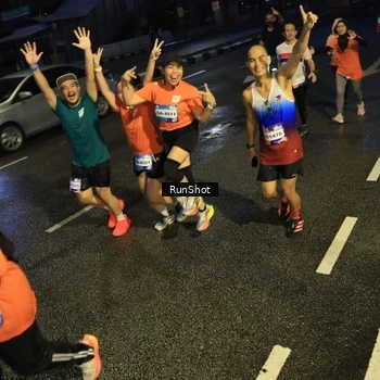 Runner Photo 7901474