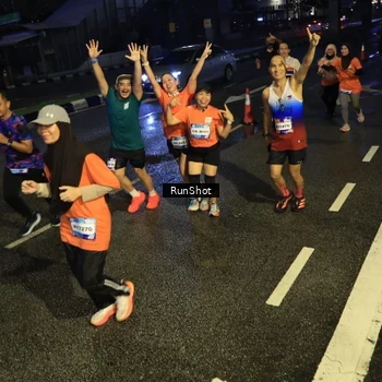 Runner Photo 7901475