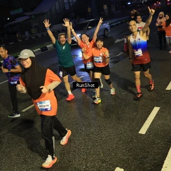 Runner Photo 7901479