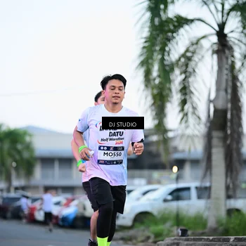 Runner Photo 7901483